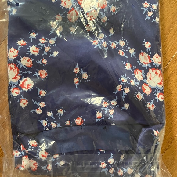 Brand New in bag Morgan Lane Robe - Picture 2 of 2